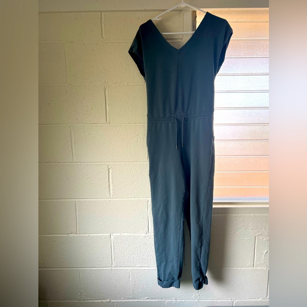Patagonia jumpsuit - size medium
